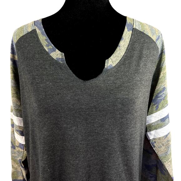 LAT Ladies Gameday Mashup Raglan Long Sleeve Tee Shirt Smoke Camo Size Large - Picture 3 of 10